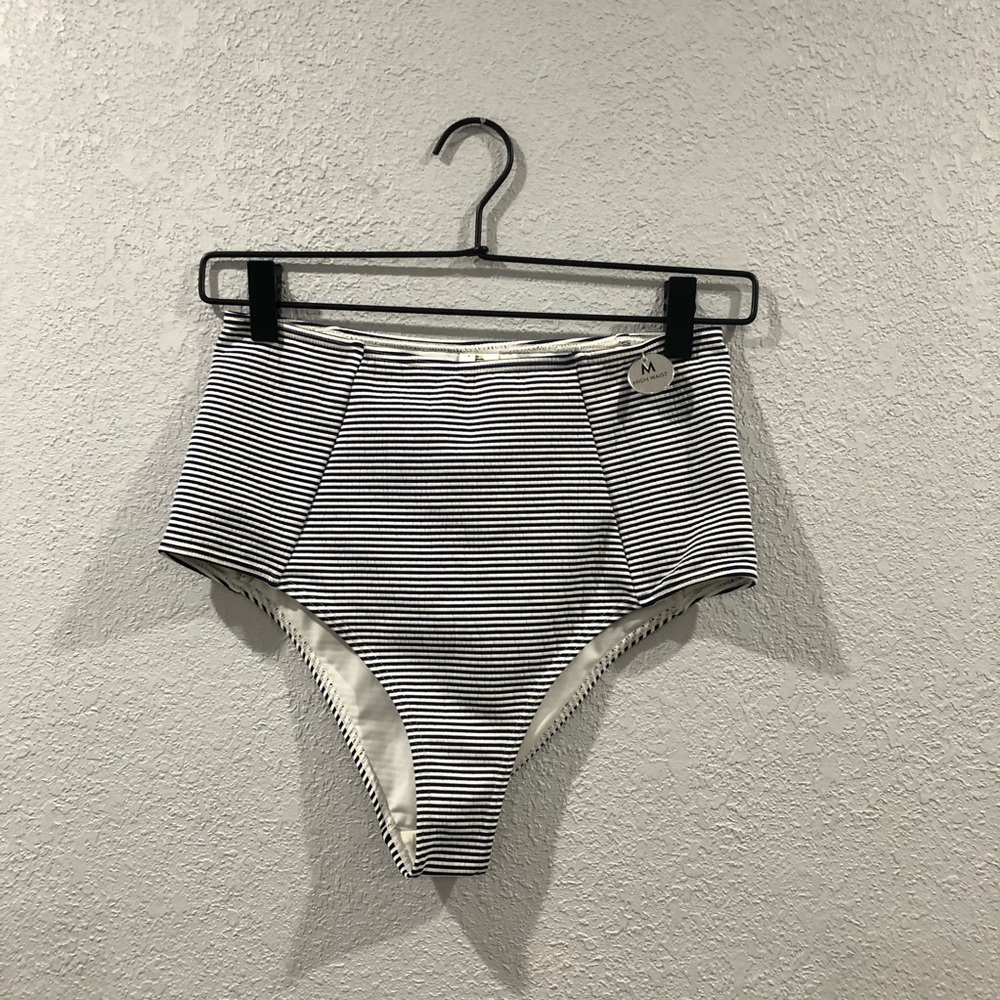 *BRAND NEW* High waist swim wear
